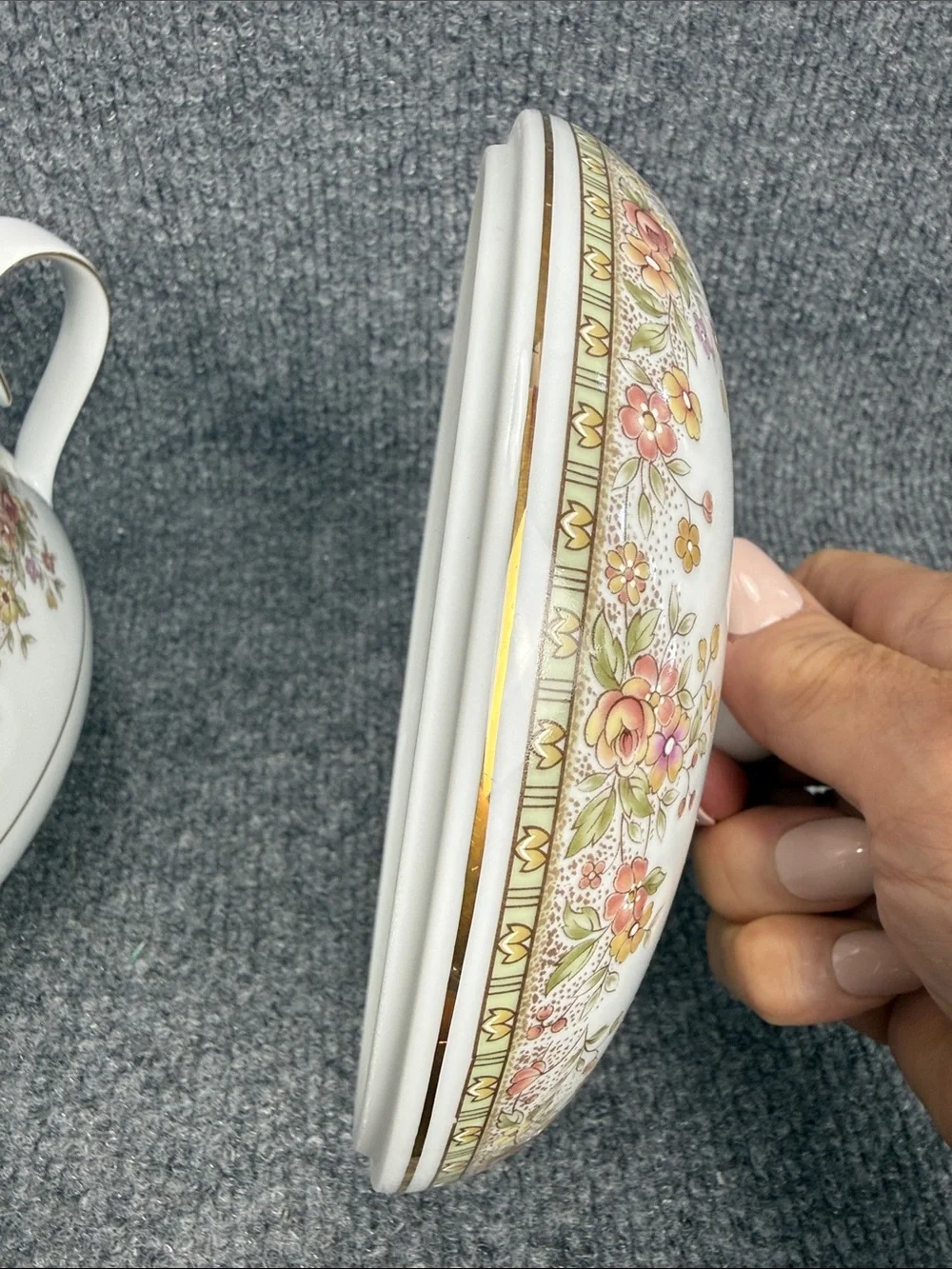 Noritake Ireland Morning Jewel Pattern 2767 Round Covered Vegetable Server